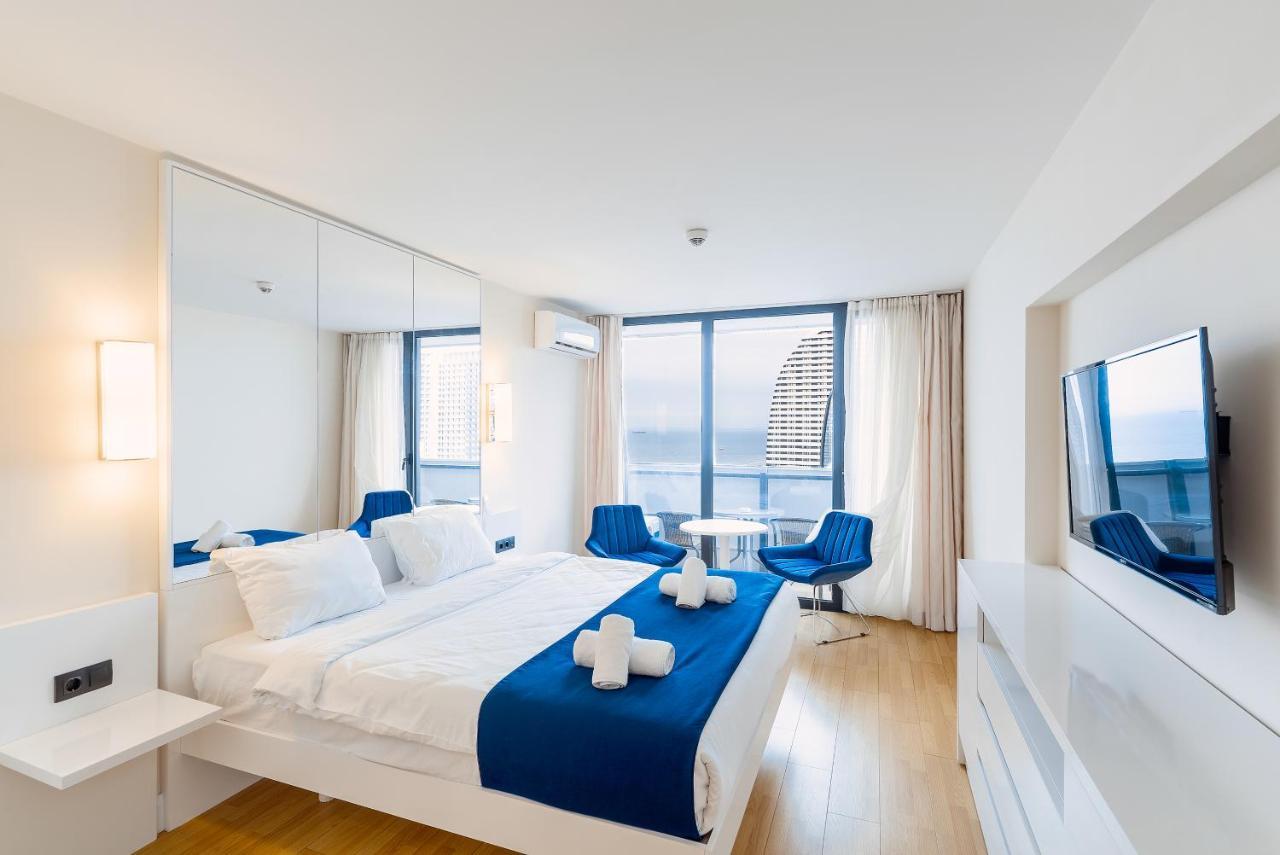 Grand City Apart-Hotel Batumi Exterior photo