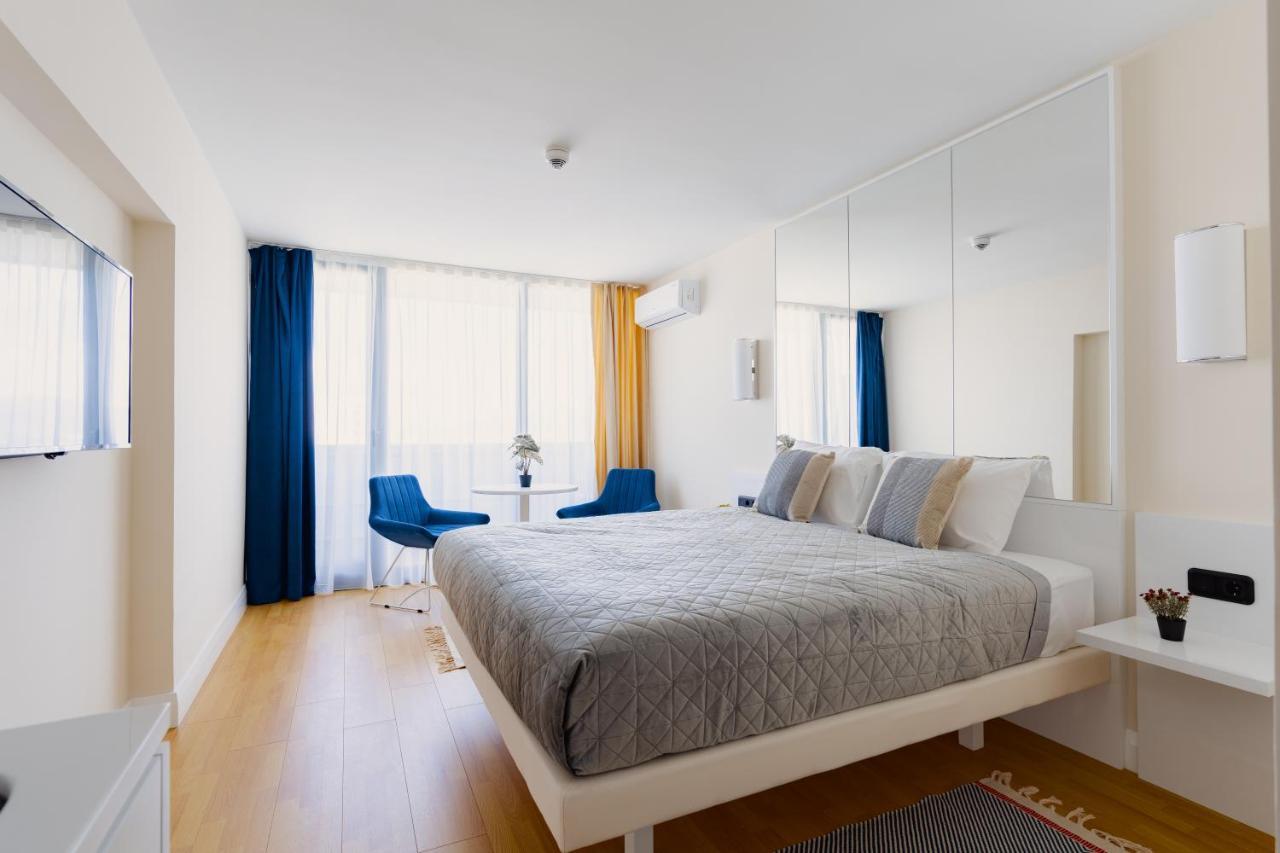 Grand City Apart-Hotel Batumi Exterior photo