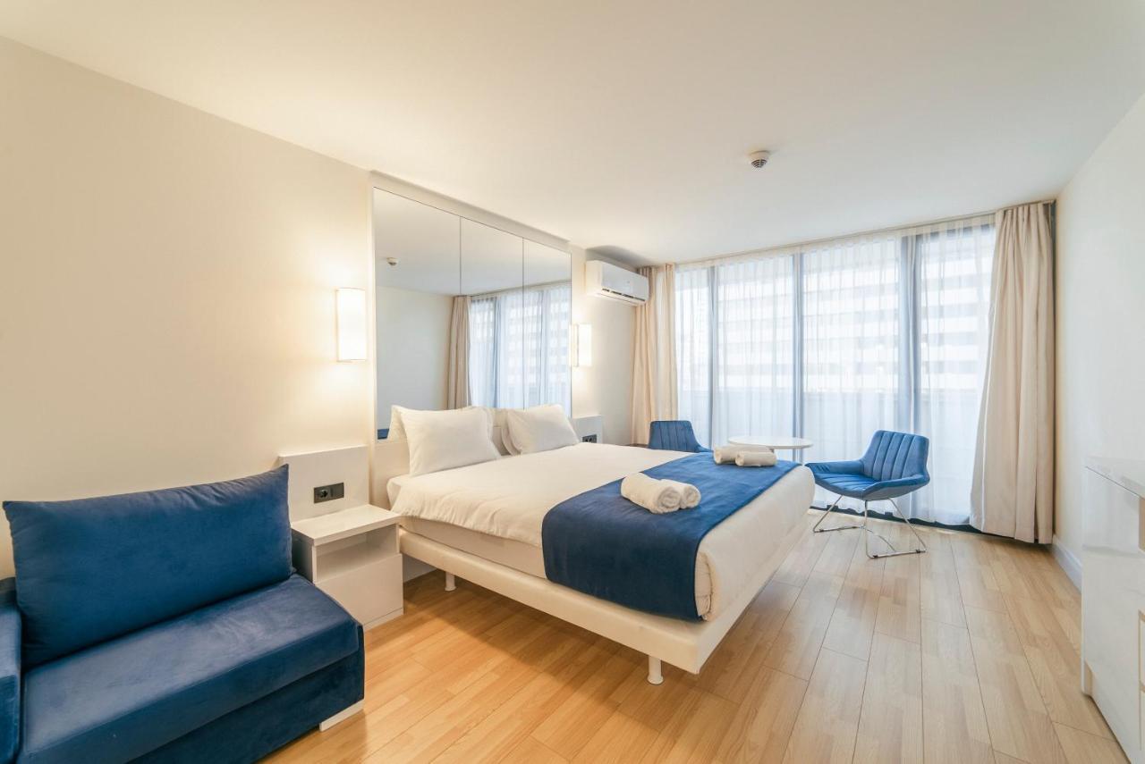 Grand City Apart-Hotel Batumi Exterior photo