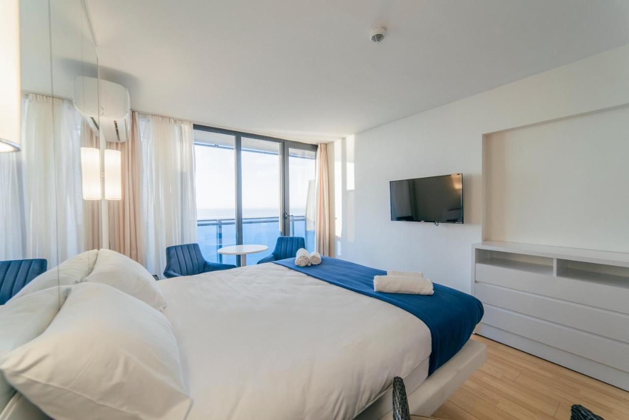 Grand City Apart-Hotel Batumi Exterior photo